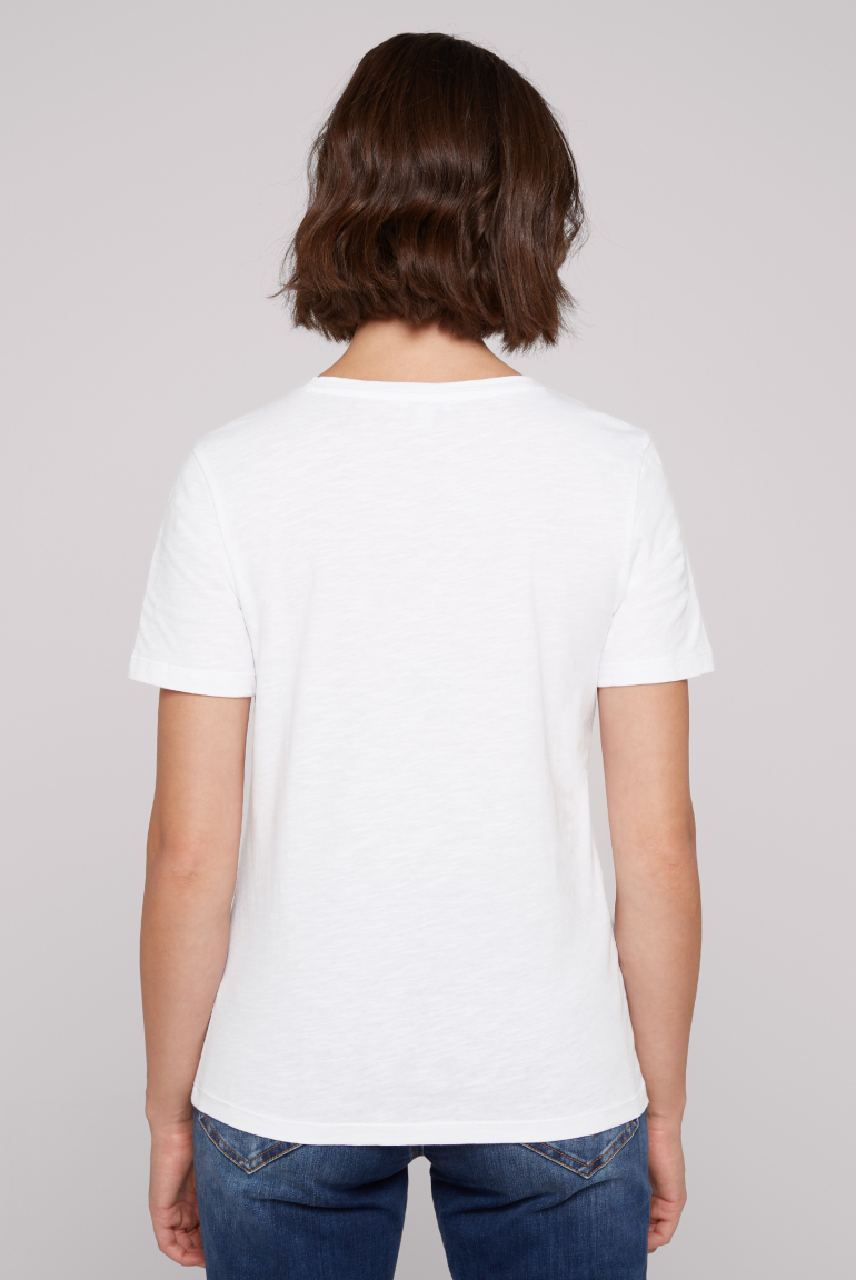 Basic T-Shirt mit V-Ausschnitt und Logo