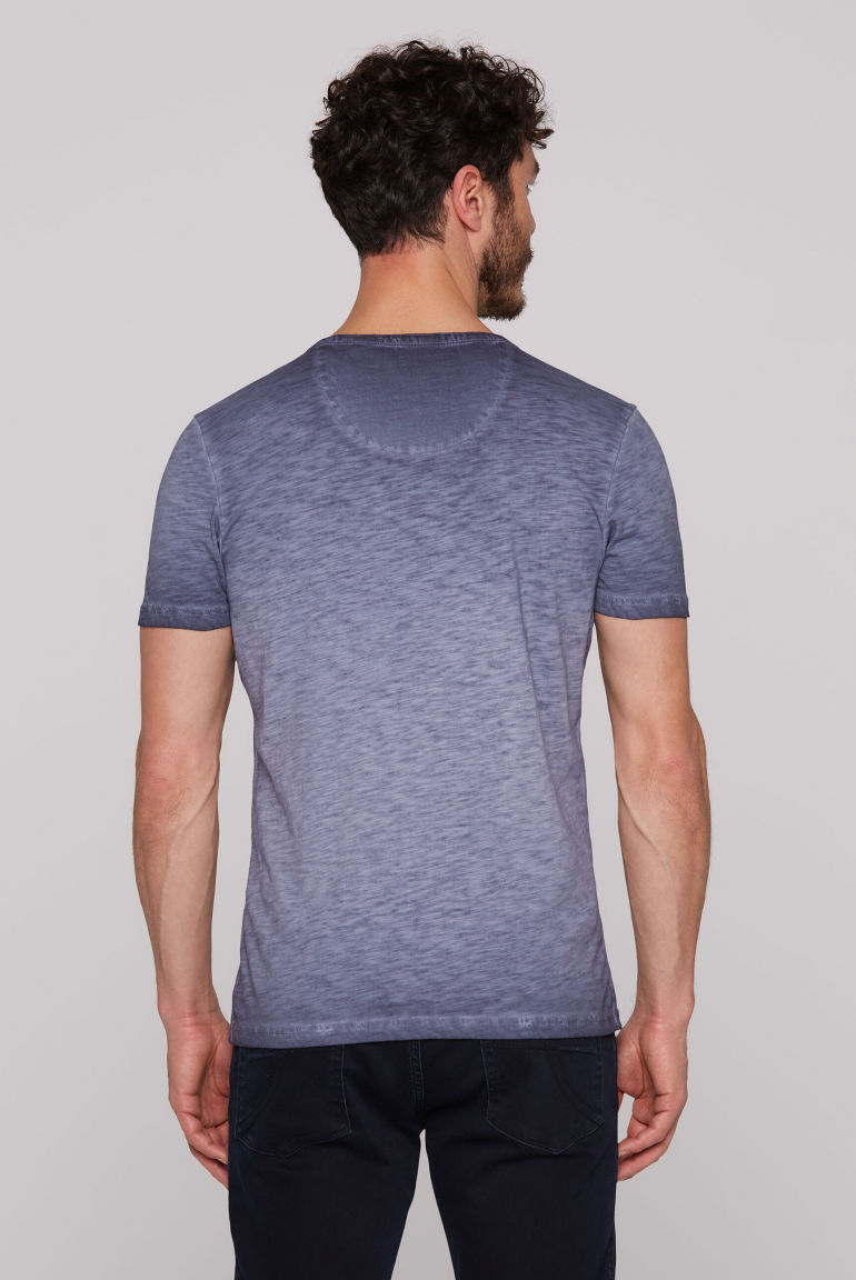 Henley-Shirt mit Wording Print im Used Look