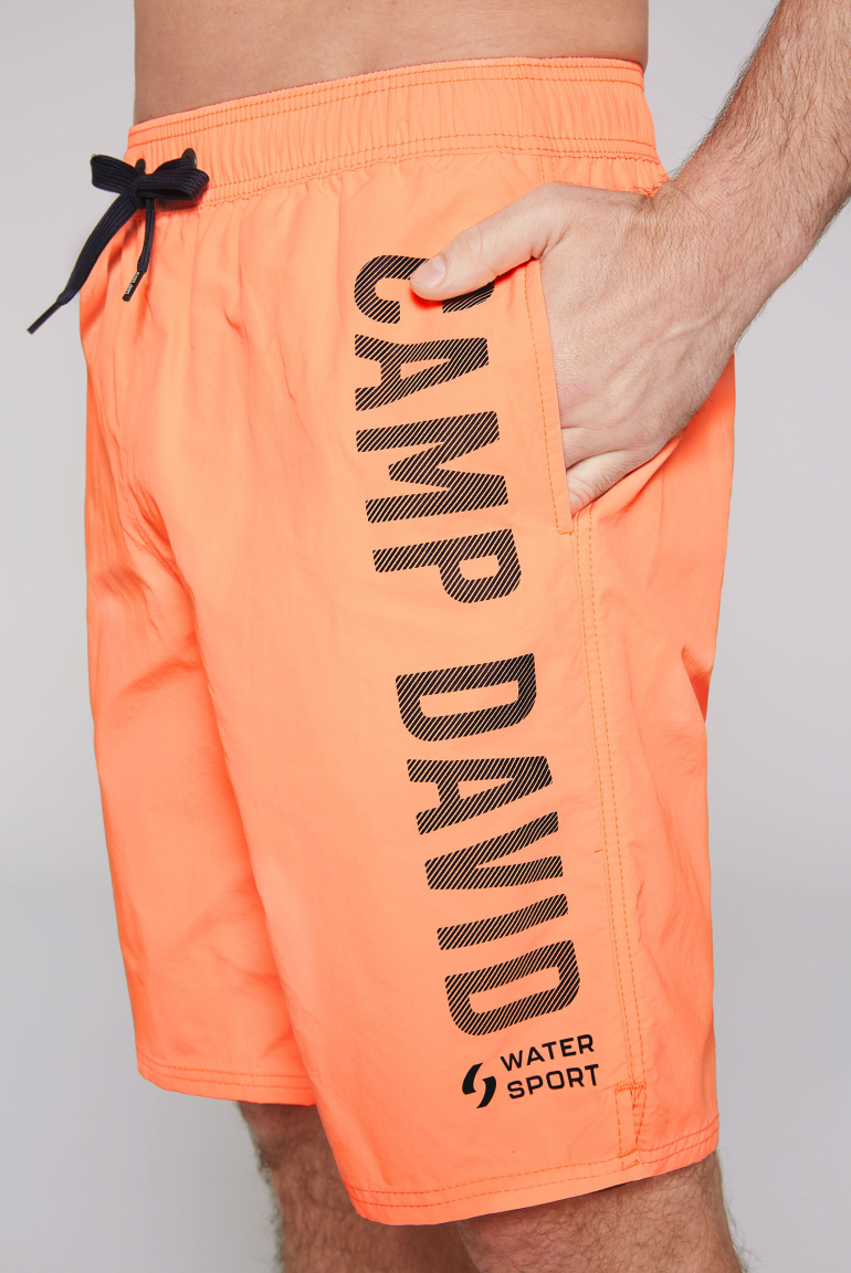 Lange Badeshorts mit Logo Design
