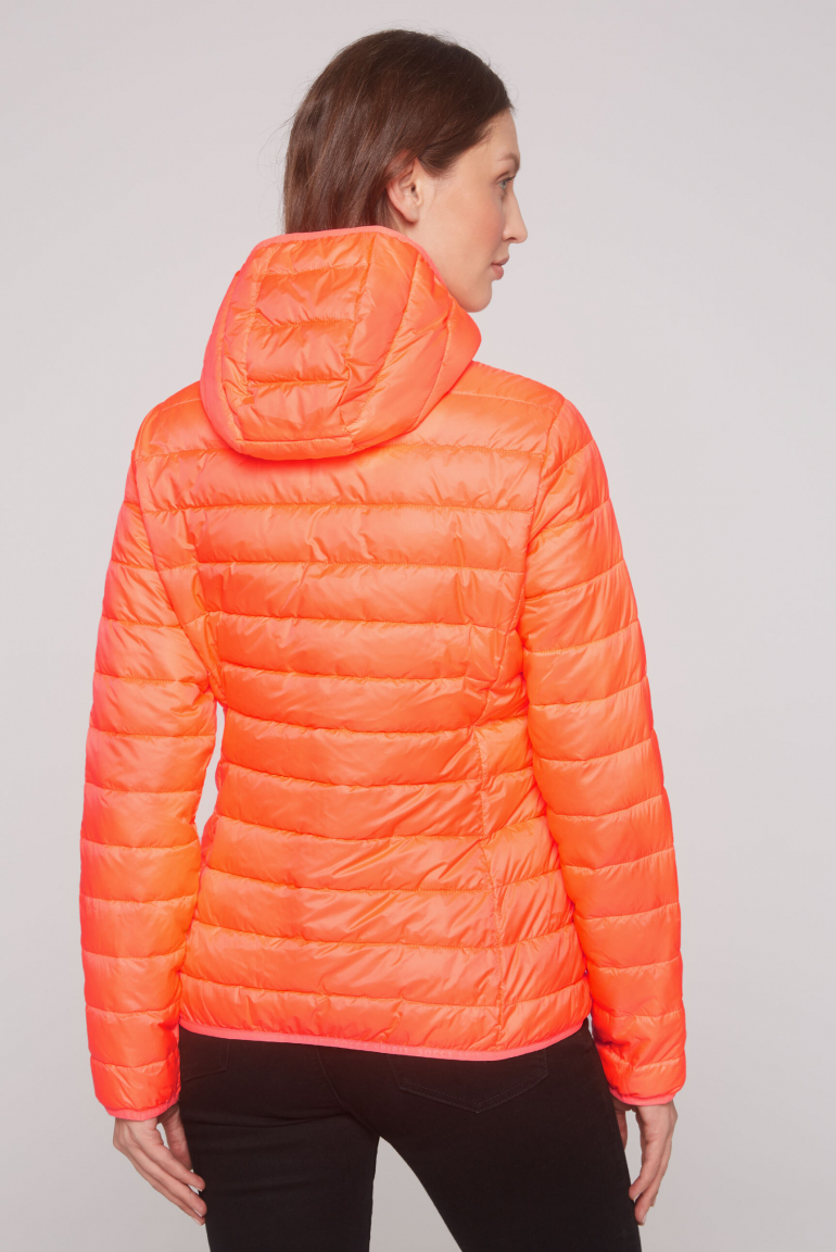 Leichte Steppjacke mit Kapuze
