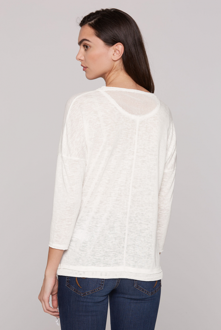 Leichtes V-Shirt mit Mesh-Details