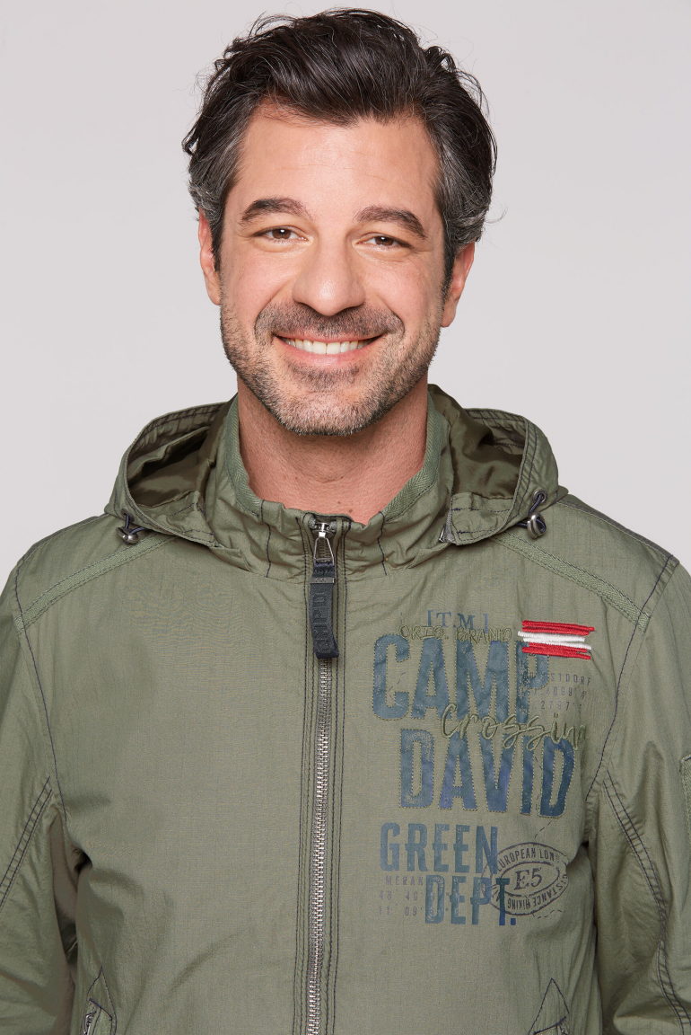 Stone Washed Blouson mit Kapuze und Artworks