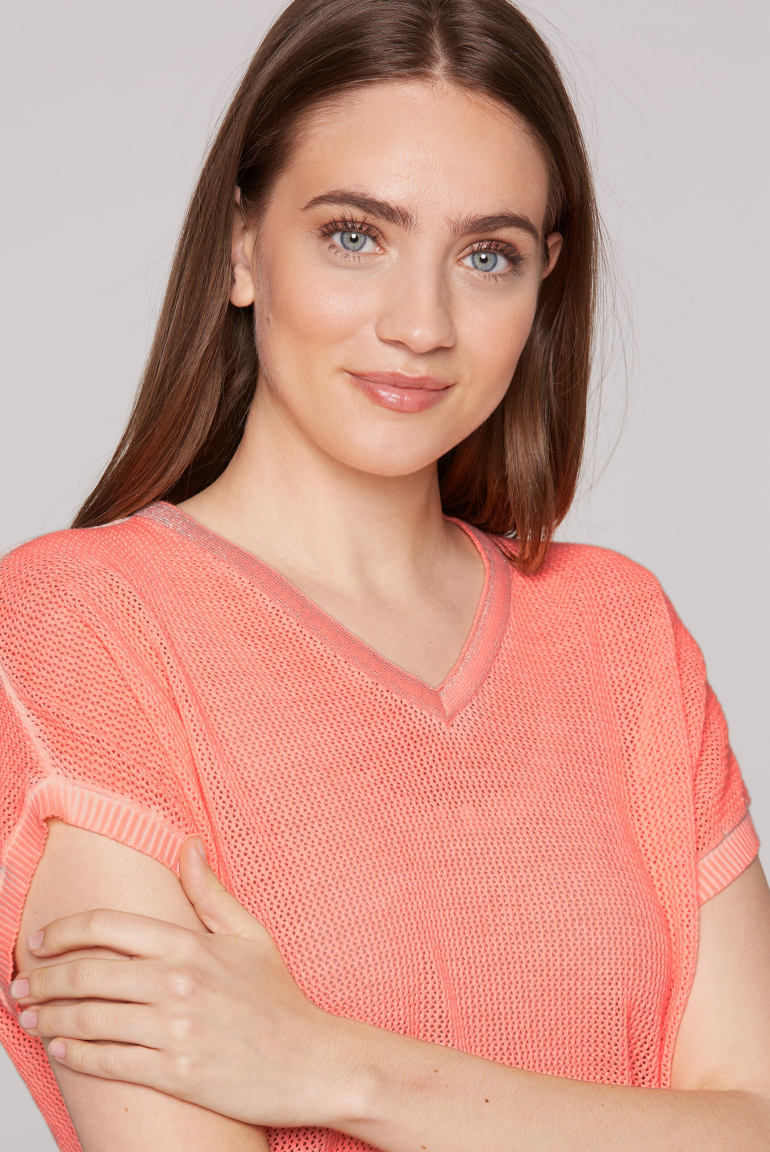 Strickshirt mit Meshstruktur und Rücken-Print