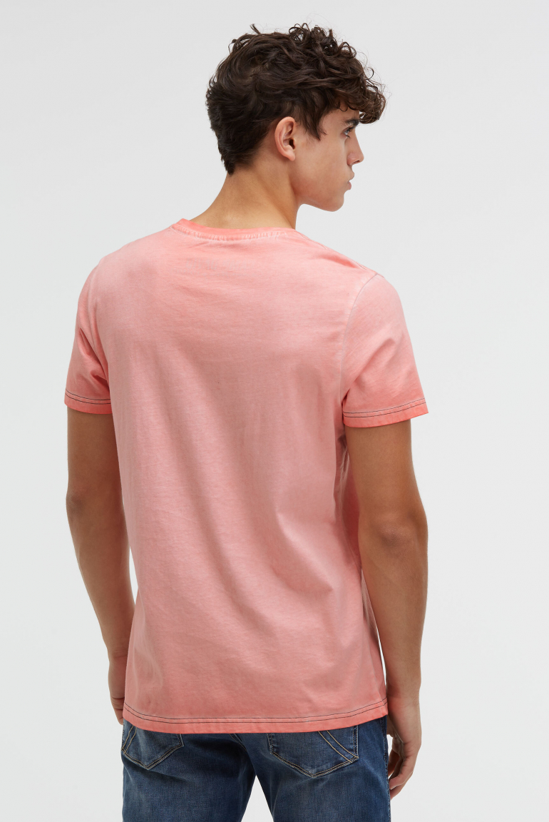 T-Shirt im Used Look mit Logo-Applikationen