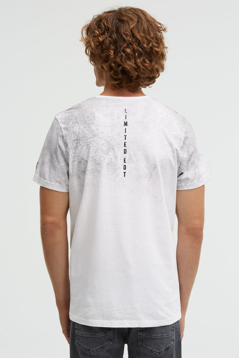 T-Shirt mit Logo Artwork