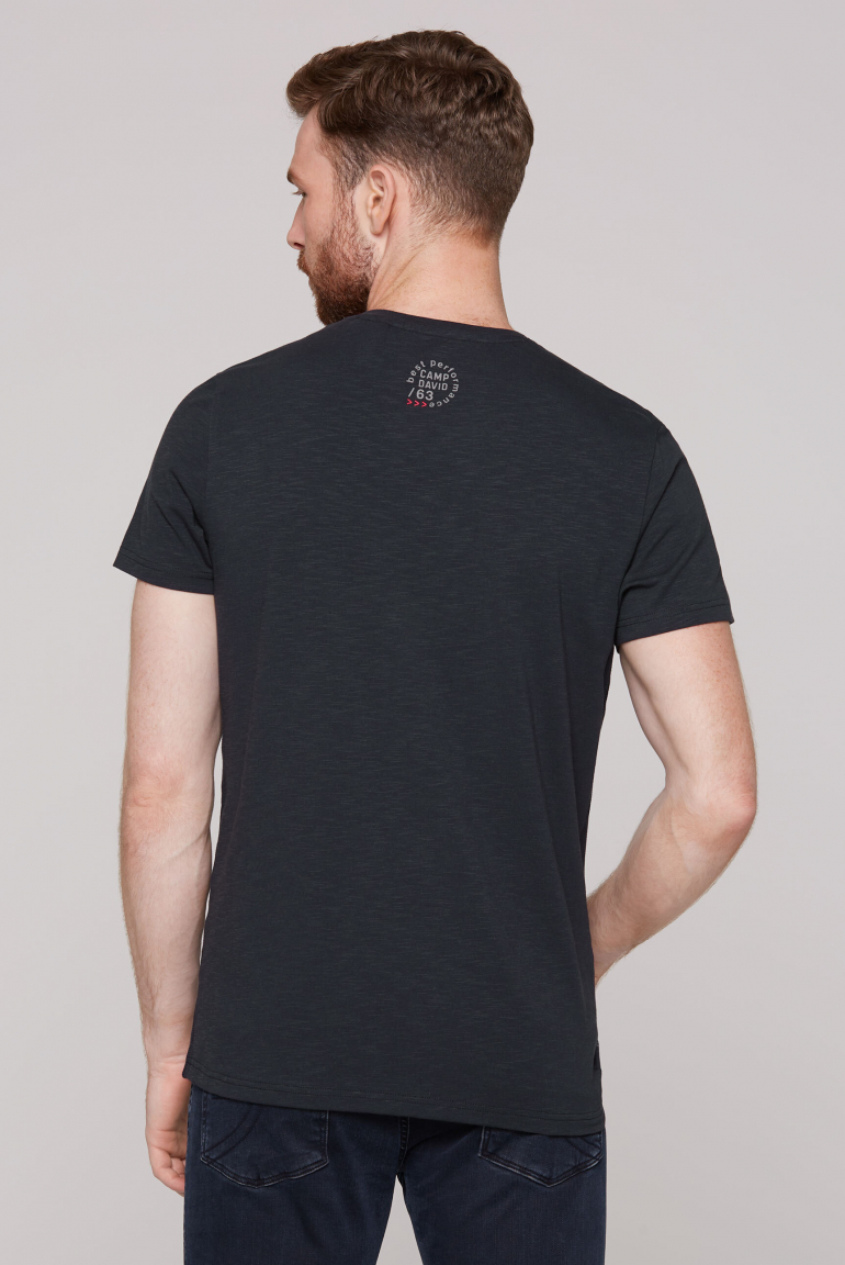 T-Shirt mit V-Neck und Rubber Prints