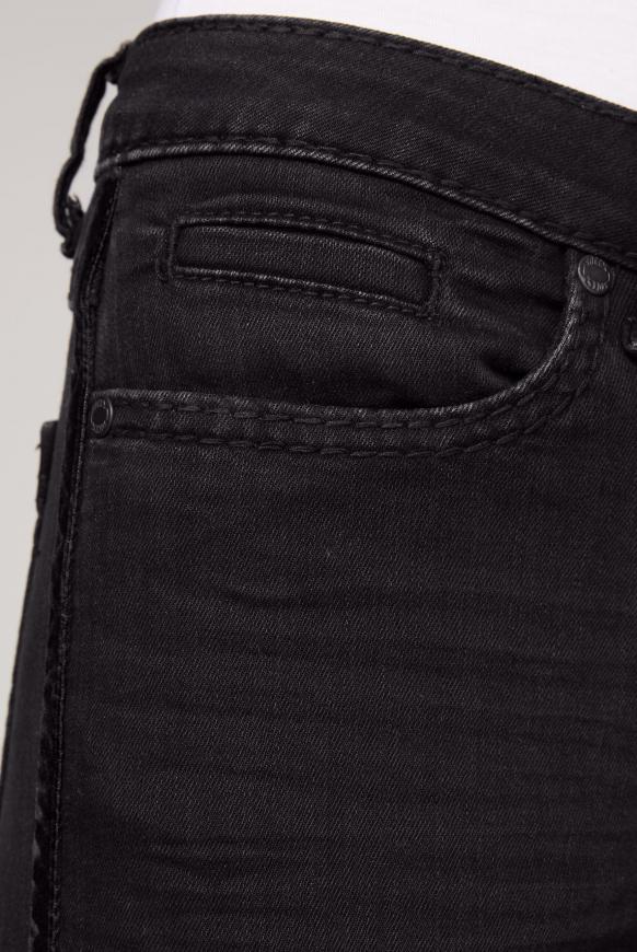 Jeans RO:MY mit Samttape an den Seiten