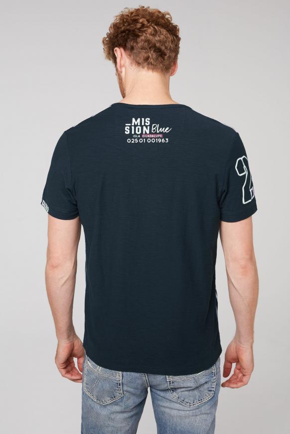 T-Shirt aus Flammgarn mit Label Prints
