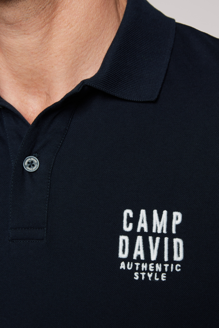 Basic Pikee-Polo mit Logo-Stickerei