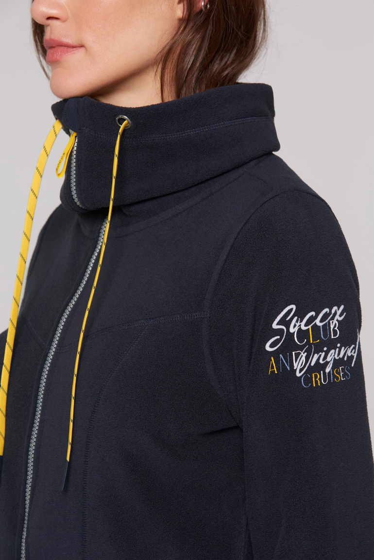 Fleecejacke mit hohem Kragen und Rücken-Print