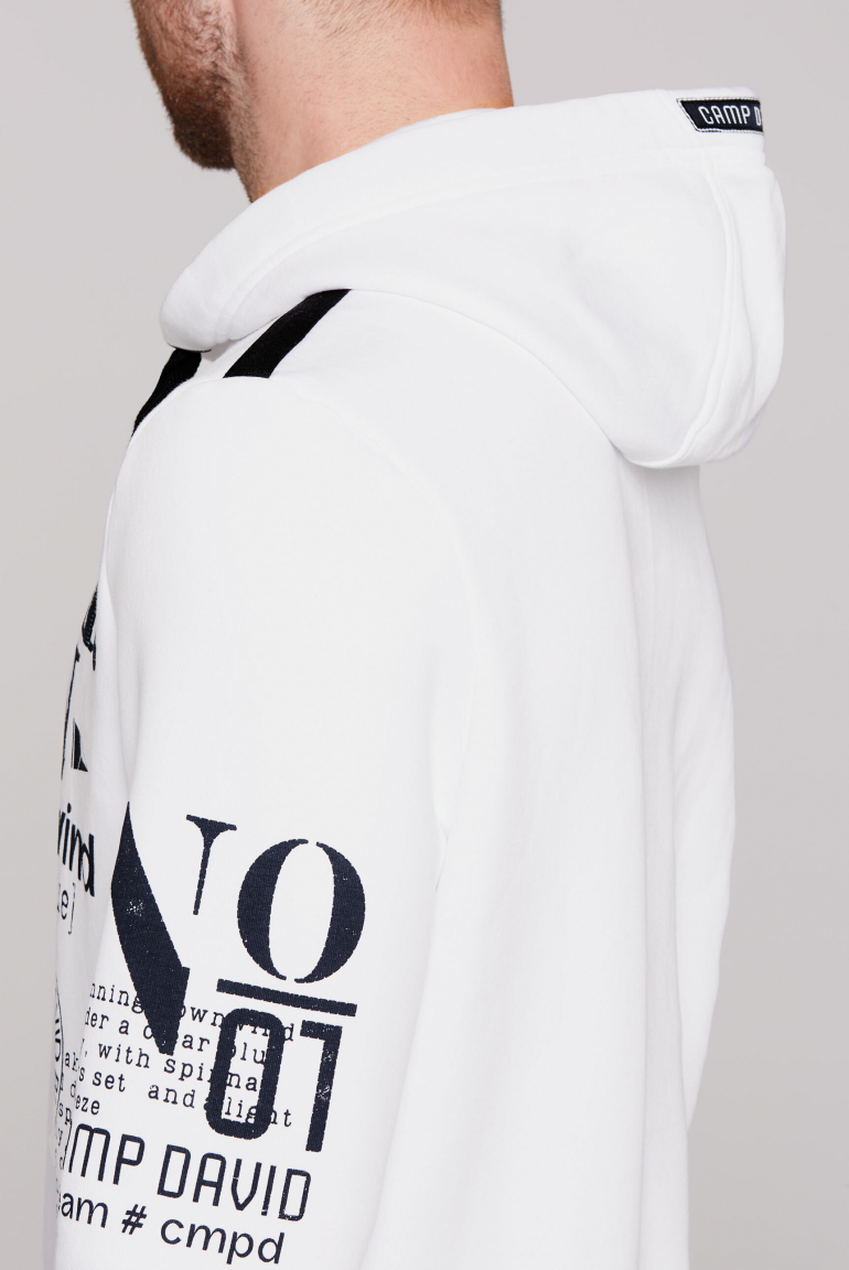 Hoodie mit plakativen Logo Prints