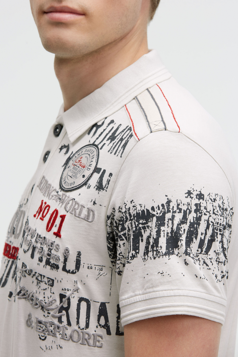 Kurzarmpolo mit Tapes und Logo-Applikationen
