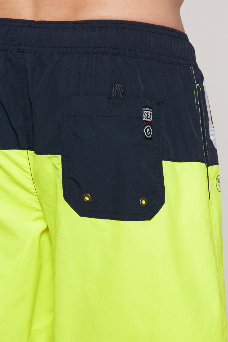 Lange Beachshorts mit Colour-Blocking