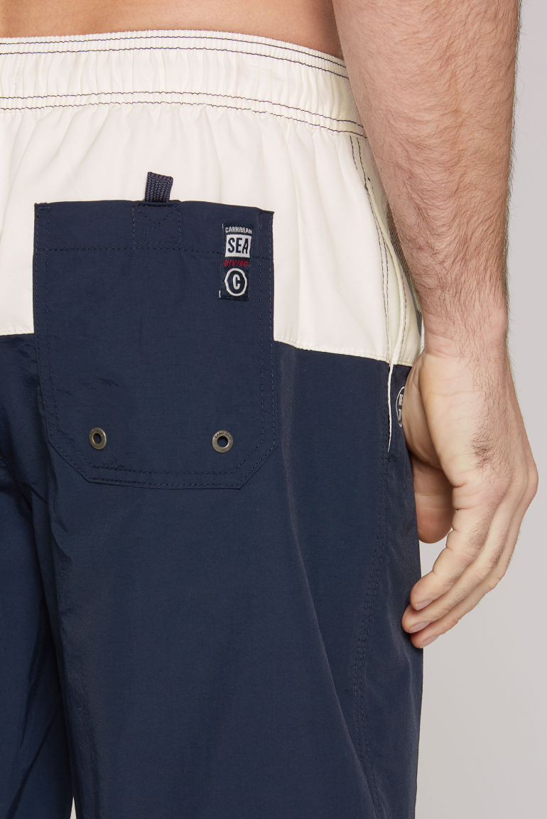 Lange Beachshorts mit Colour-Blocking