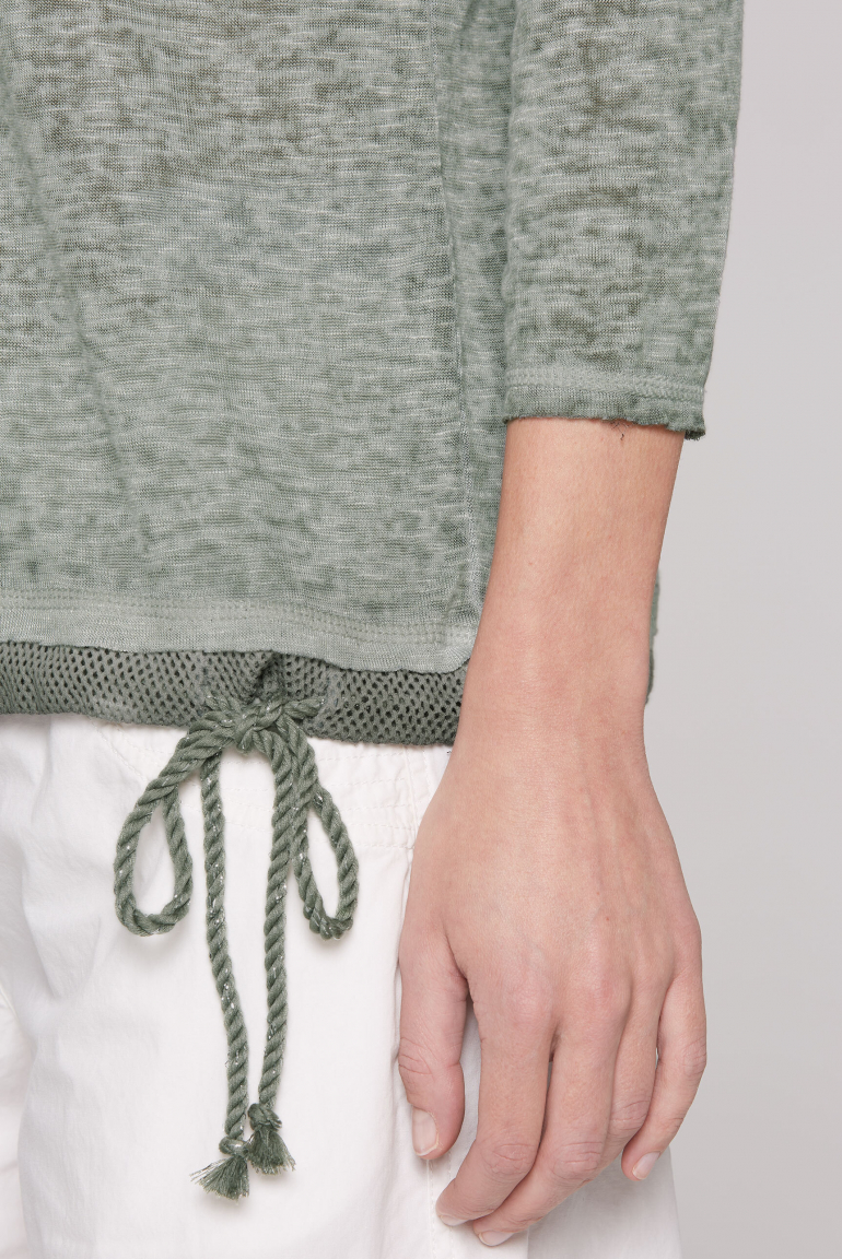 Leichtes V-Shirt mit Mesh-Details