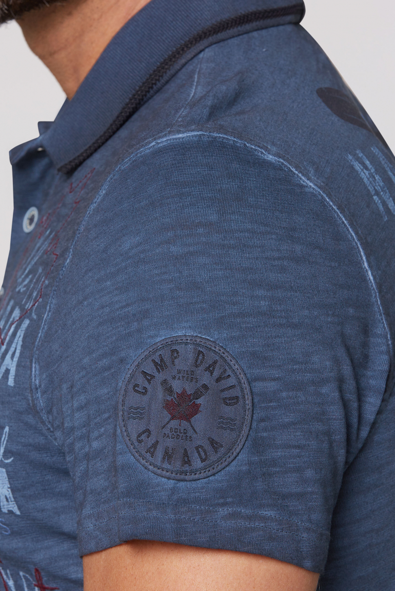 Poloshirt mit Label-Applikationen
