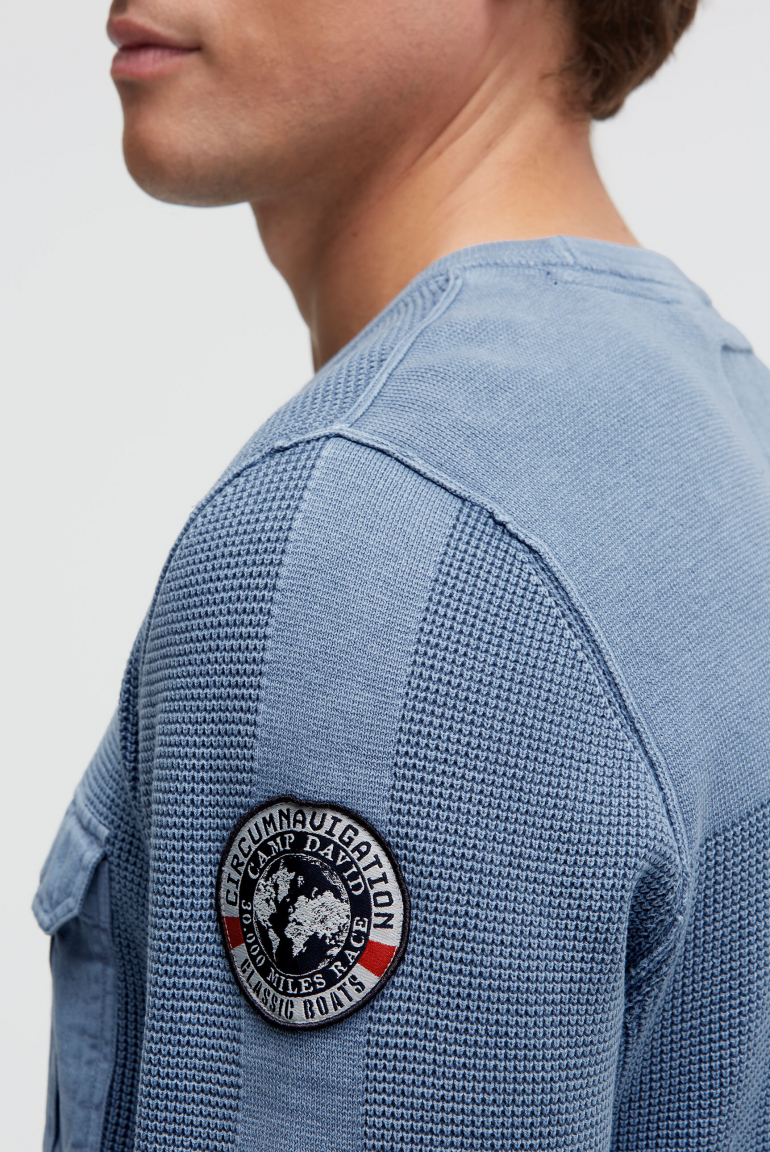 Pullover mit Strickmuster und Brusttasche