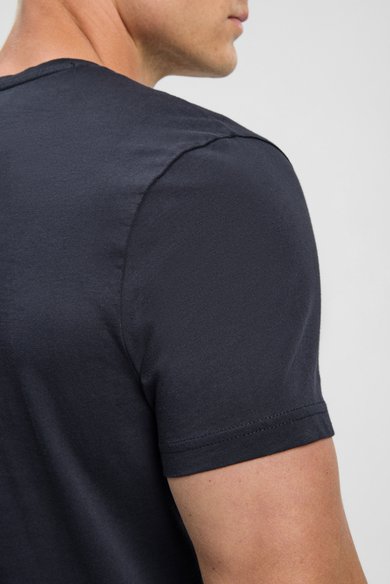 T-Shirt mit Label Print