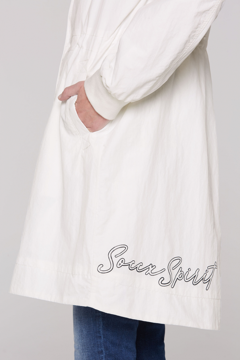 Windparka mit Kapuze und Logo-Details