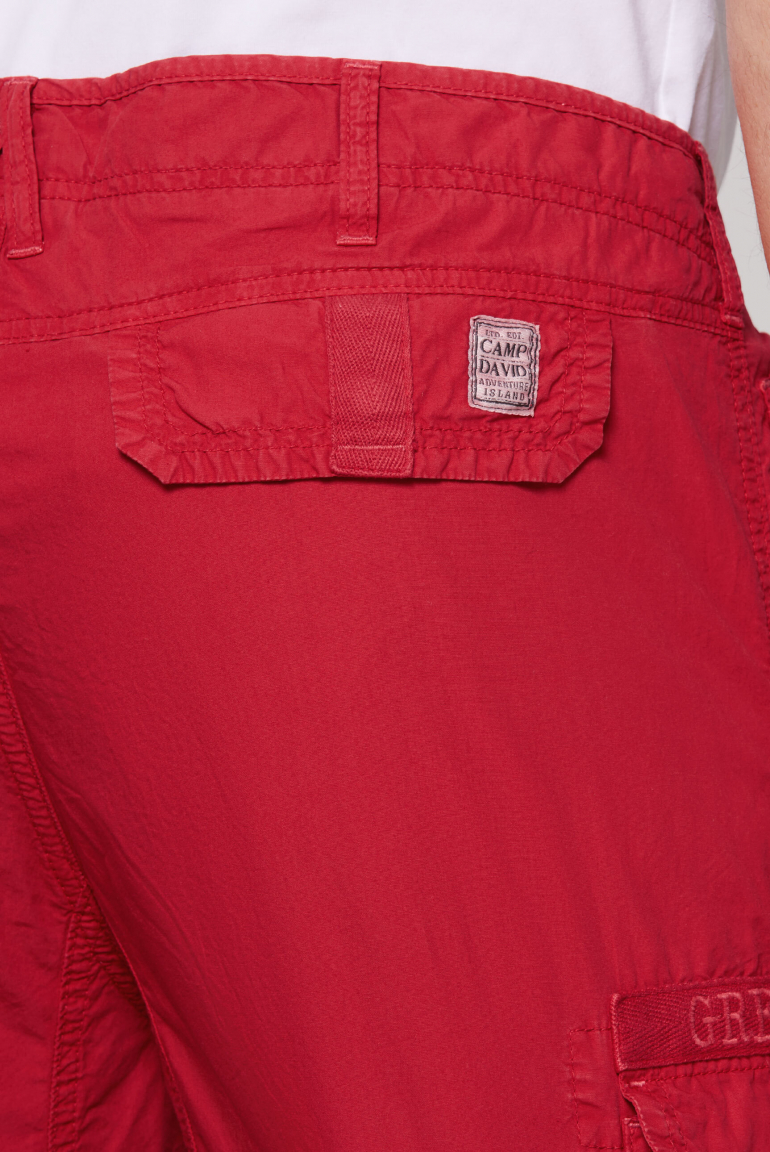 Cargo Shorts mit Logo-Tapes