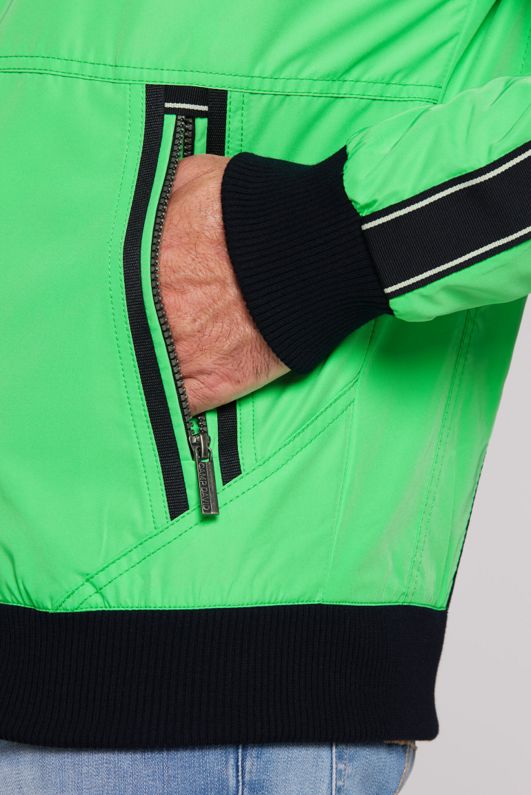 Leichter Blouson mit Tapes und Artworks