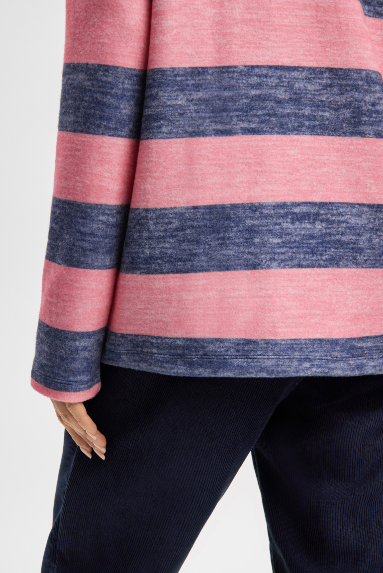 Pullover aus Flauschstrick mit Blockstreifen