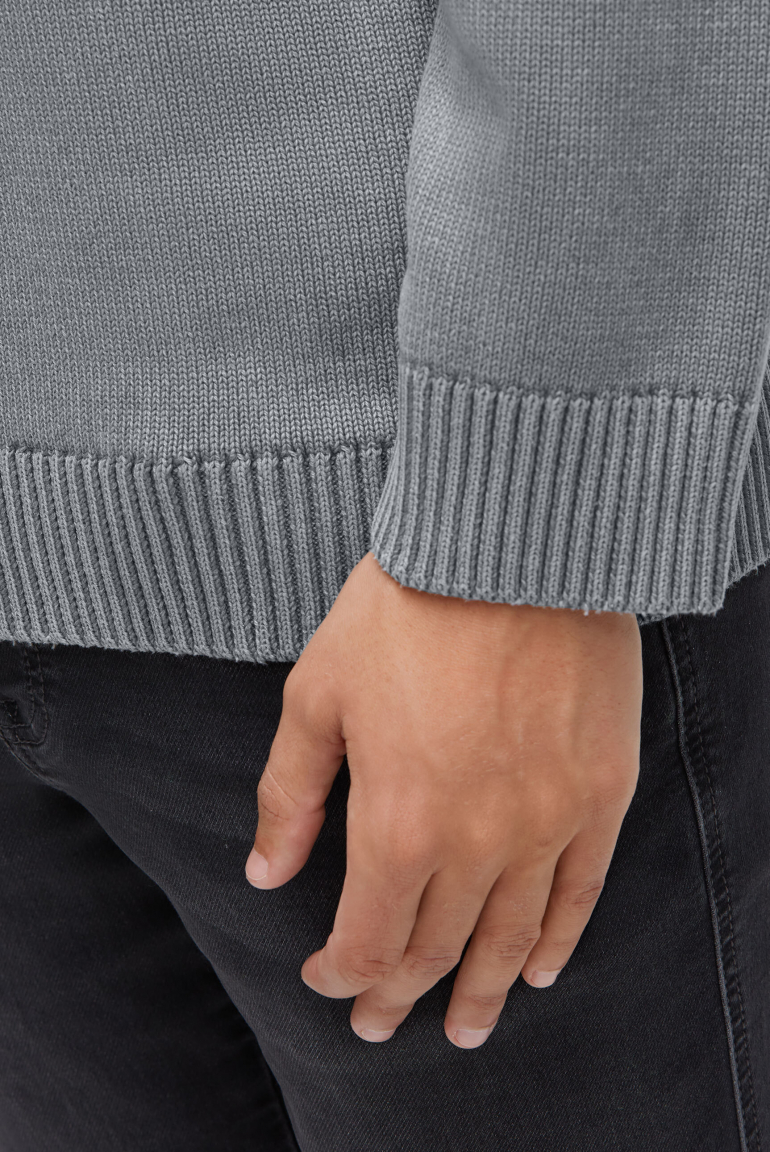 Pullover V-Neck mit Logo Print und Tapes