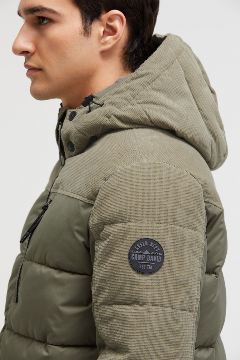 Steppjacke im Materialmix mit Kapuze