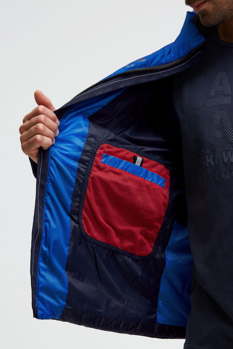 Steppjacke mit Dip-Dye-Effekt und Logo Prints