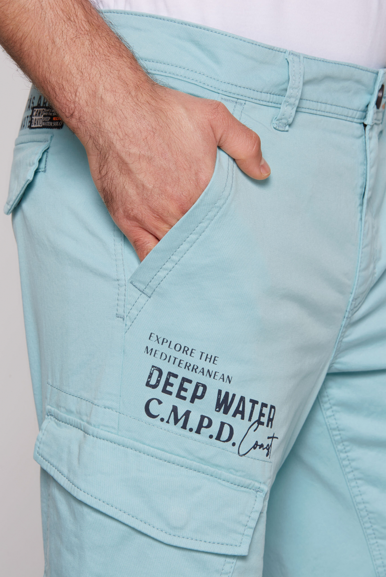 Cargo Shorts mit Label Prints