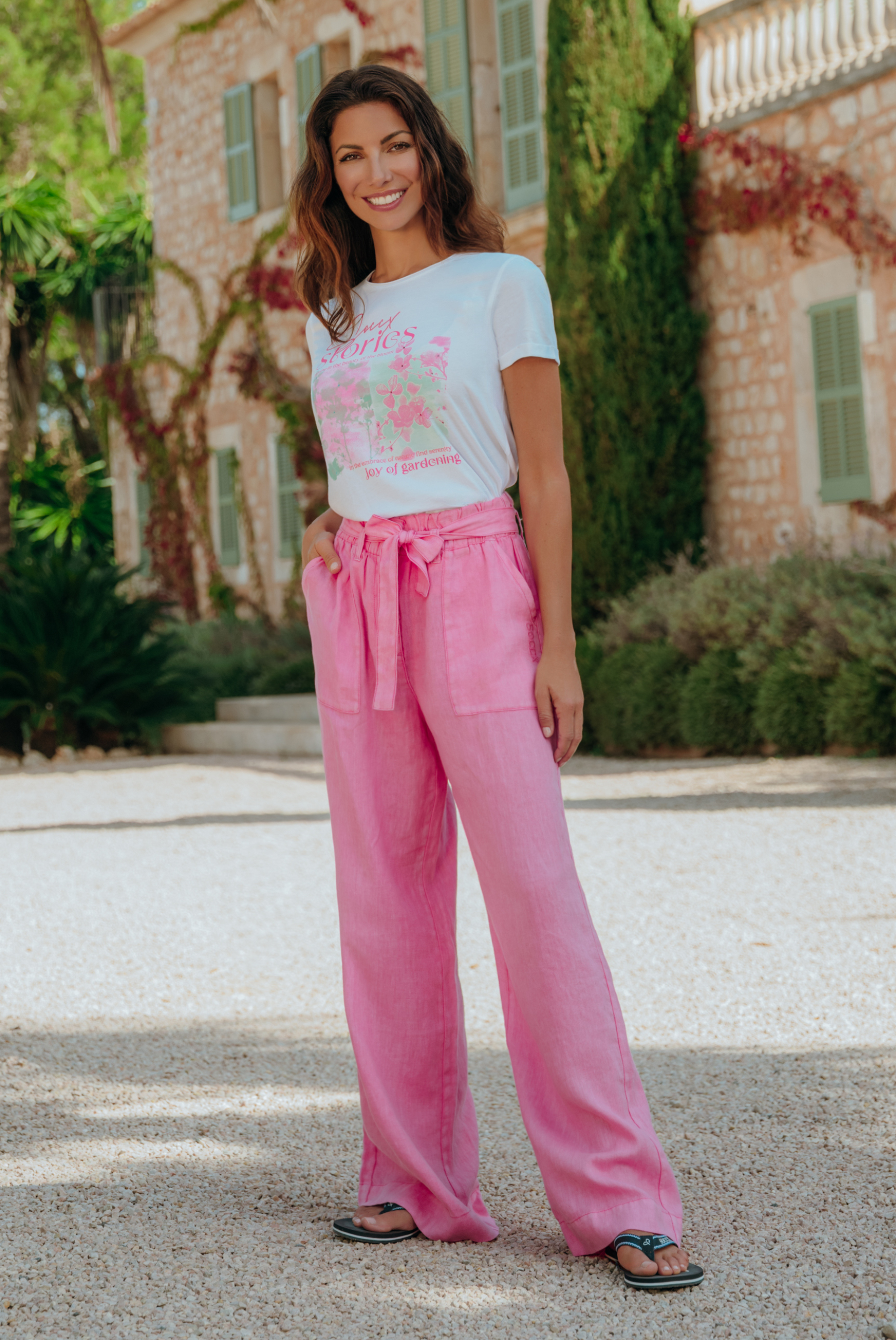 Carina My Secret Garden Look1